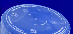 Fundul unei sticle de plastic fabricată de Fürst GmbH.