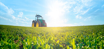 Compresoarele de aer comprimat de la KAESER KOMPRESSOREN utilizate în agricultură – soluții robuste pentru toate aplicațiile agricole și operarea utilajelor.