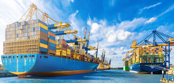 Compresoare de aer comprimat utilizate în industria maritimă, a construcțiilor navale și de exploatare a navelor – Tehnologie eficientă de la KAESER KOMPRESSOREN pentru aplicații maritime.